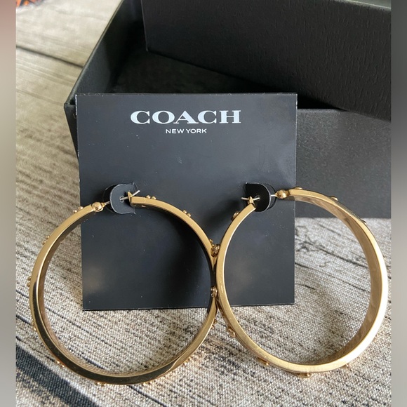 NWT! Coach hoop earrings with C logos in beautiful gold tone. Raised “C” logos - Picture 3 of 8